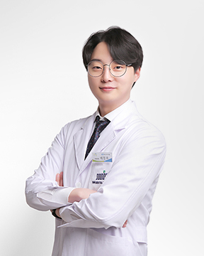 DR. 배민우 원장